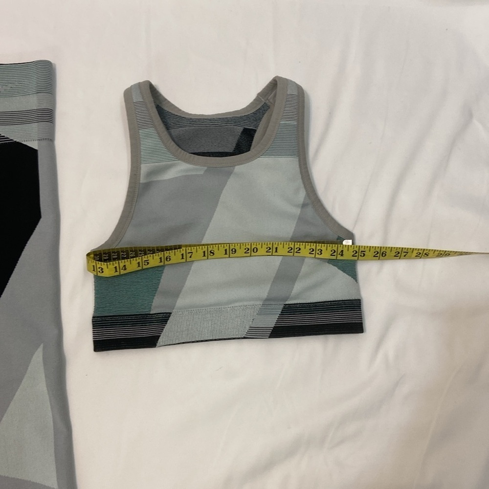 Nike Sculpt Lux Icon Clash Women’s Green Multi Colored Shorts Bra &Tights.Size-L - Picture 3 of 11